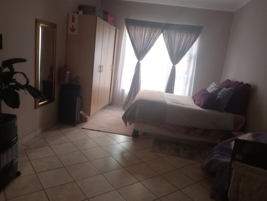 1 Bedroom Property for Sale in Vredenhof Sh Free State